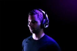 Corsair Void RGB Elite Draadloze Gaming Headset PC/PS4/PS5 Zwart/Wit -Tech Winkel 1310619