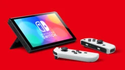 Nintendo Switch OLED Wit + Mario Kart 8 Deluxe + BlueBuilt Beschermhoes 31 Nintendo Switch OLED Wit + Mario Kart 8 Deluxe + BlueBuilt Beschermhoes -Tech Winkel 1607853 12