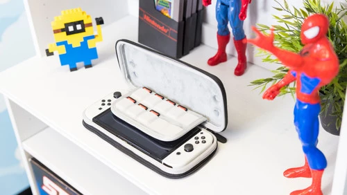 Nintendo Switch OLED Rood/Blauw + Mario Kart 8 + 3 Maanden Nintendo Online + Beschermhoes 22 Nintendo Switch OLED Rood/Blauw + Mario Kart 8 + 3 Maanden Nintendo Online + Beschermhoes - Afbeelding 20